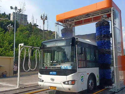 CLOUD-5K型 往复式五刷巴士洗车机